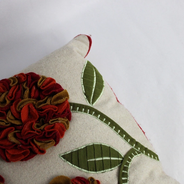 Set of 2 La-Z-Boy Multicolor Applique Floral Design Throw Pillows 18" x 18"