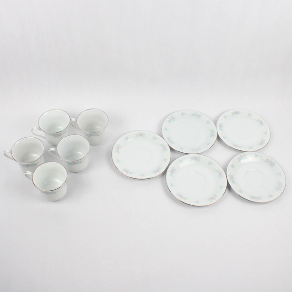 Set of 5 Prestige China Garden Cups And Saucers