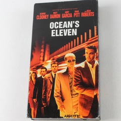 Ocean's Eleven VHS Movie 2002 Warner Bros Clooney Pitt Damon Roberts