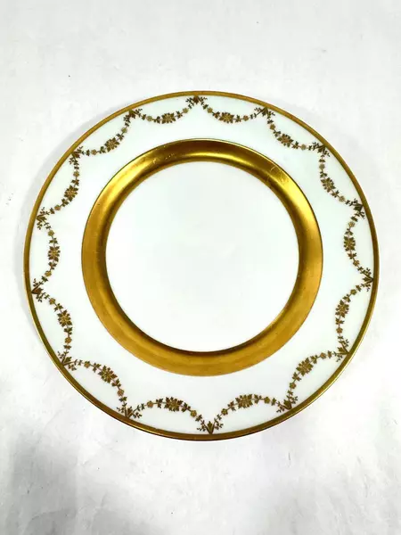 Vtg Wilhelm & Deosenyl 10.5" Porcelain Dinner Plate Gold Trim Garland Design