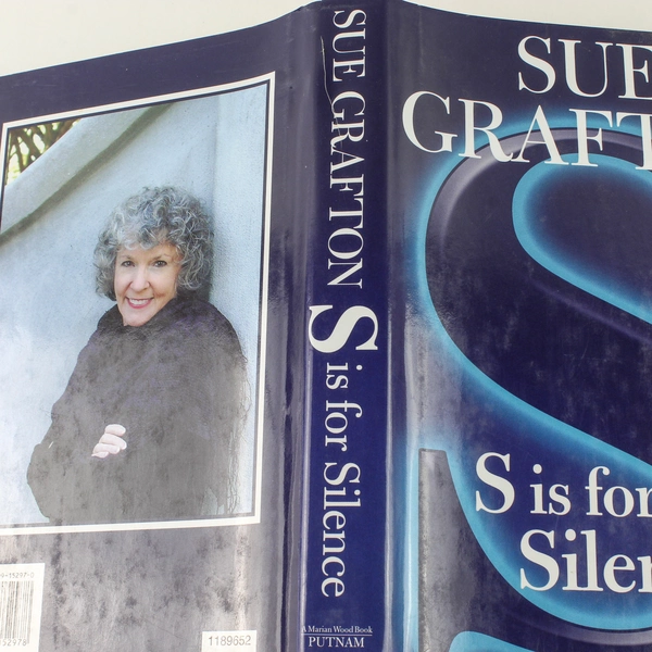 Sue Grafton S is for Silence 2005 Hardcover Mystery Novel Good Condition