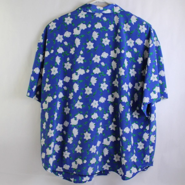 VTG Tickets Timeless Clothing Blue Floral Pattern Button-Up Women's Size 22