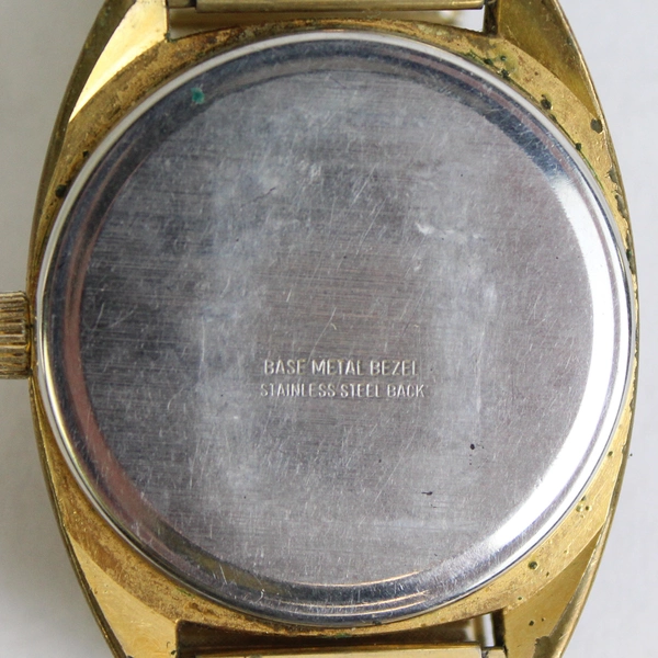 Vintage Helbros Men’s Gold Tone Men’s Self-Winding 17 Jewels Day Date Watch