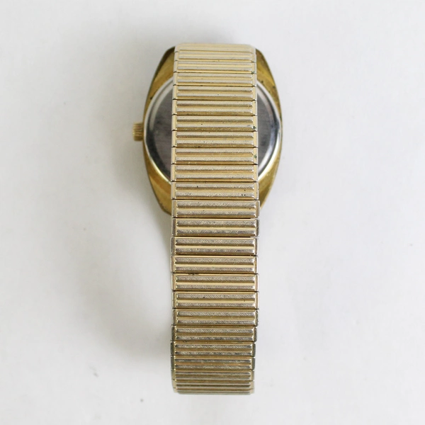 Vintage Helbros Men’s Gold Tone Men’s Self-Winding 17 Jewels Day Date Watch