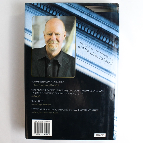 The Motive by John Lescroart 2005 Dutton Penguin House Hardcover Dust Jacket