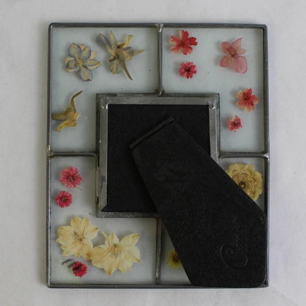 Carr Picture Frame With Dried Pressed Flowers Between Glass For 3 Inch Photo