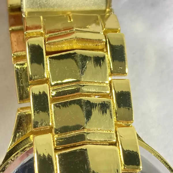 Luis Cardini Gold Tone Mens Analog Quartz Wristwatch Water Resistant As-Is 