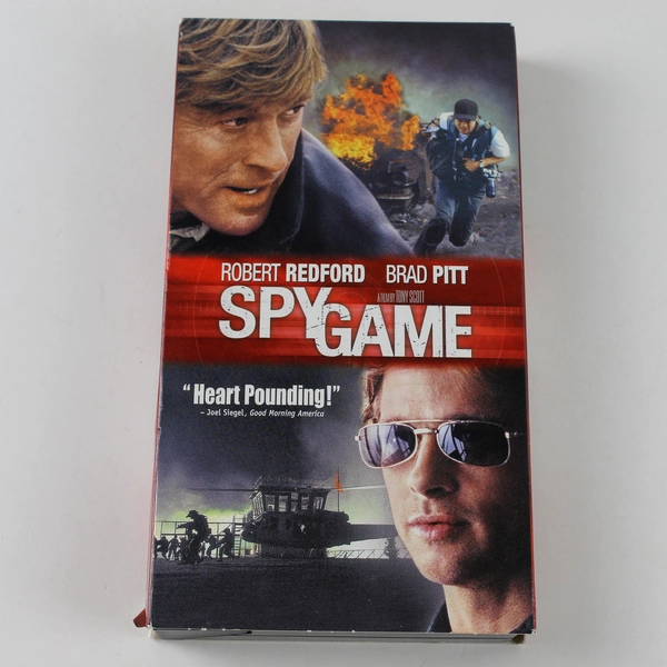 Spy Game VHS 2002 Universal Robert Redford Brad Pitt