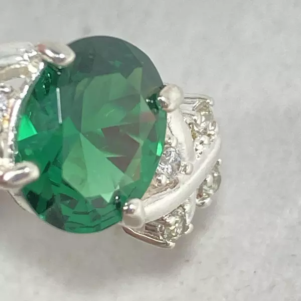 Women's Size 6 Emerald Cubic Zirconia Ring