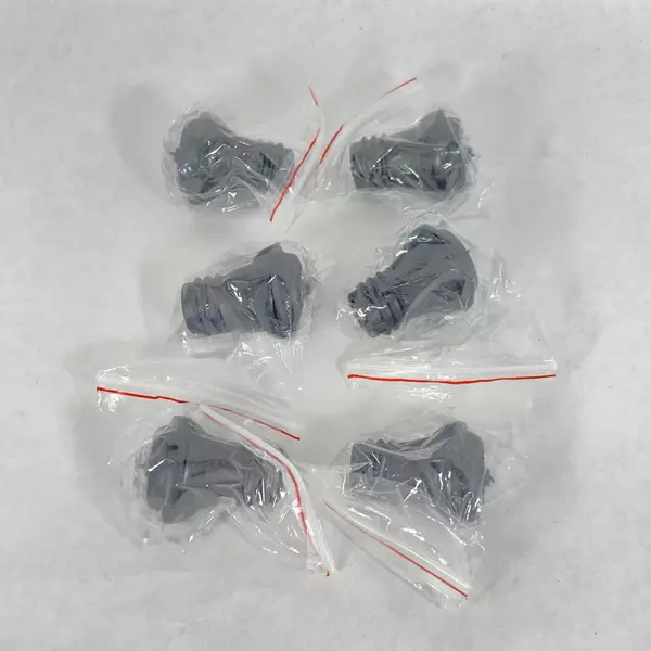 Drinks Connoisseurs Deluxe Wine Saver Vacuum Pump With Six Stoppers