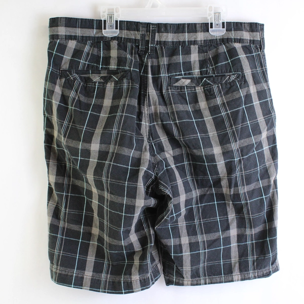 Retrofit Men's Plaid 10.5 Inch Black Shorts Size 34