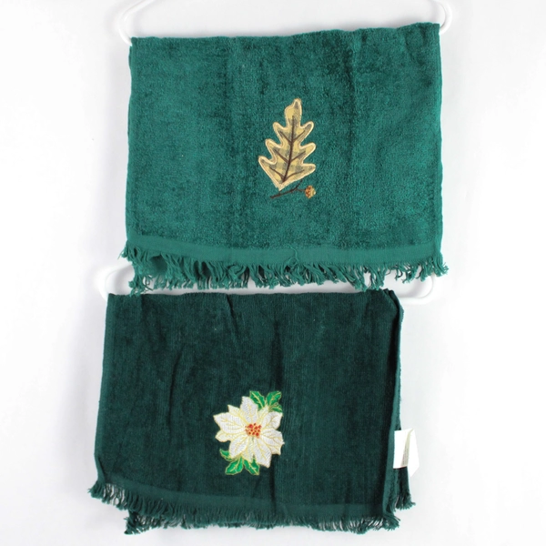 Lot of 5 Red & Green Embroidered Christmas Dishcloths Holiday Kitchen Decor