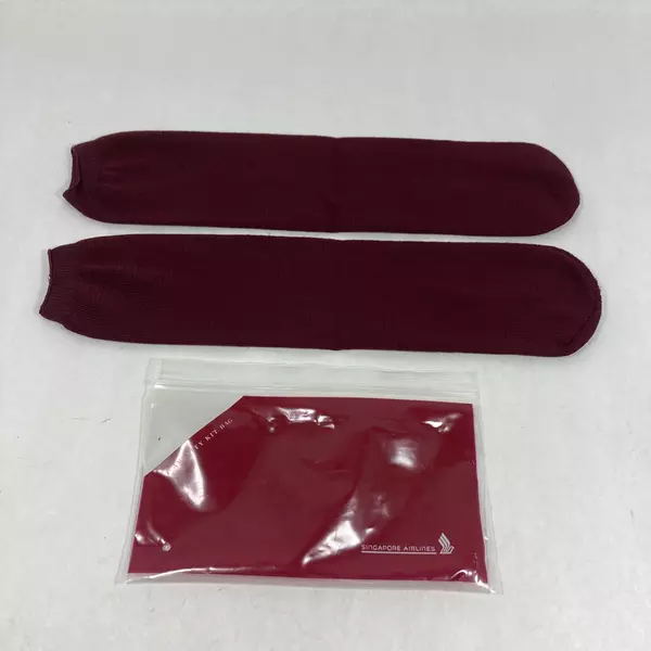 Singapore Airlines Burgundy Socks Amenity Kit - Pre-Owned, Great Condition