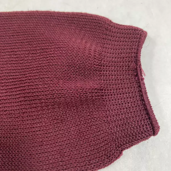 Singapore Airlines Burgundy Socks Amenity Kit - Pre-Owned, Great Condition