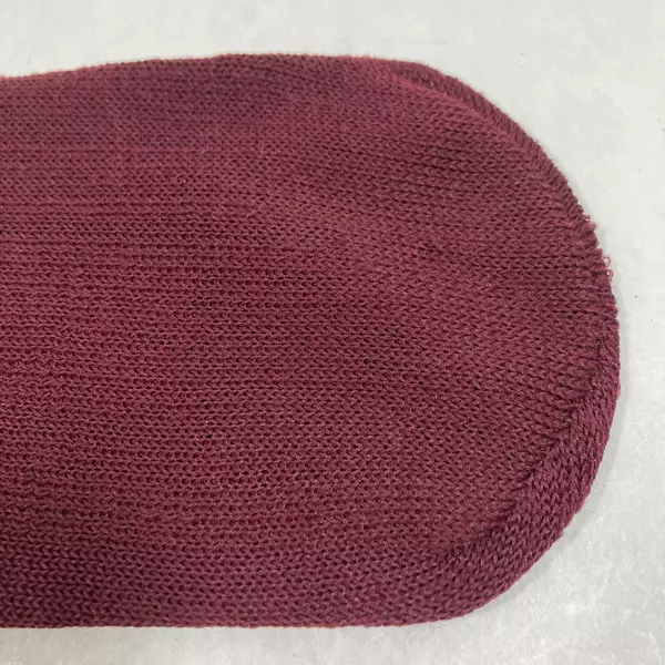 Singapore Airlines Burgundy Socks Amenity Kit - Pre-Owned, Great Condition