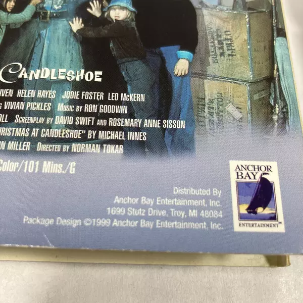 Candleshoe VHS 1999 Jodie Foster Helen Hayes Anchor Bay Vintage Film