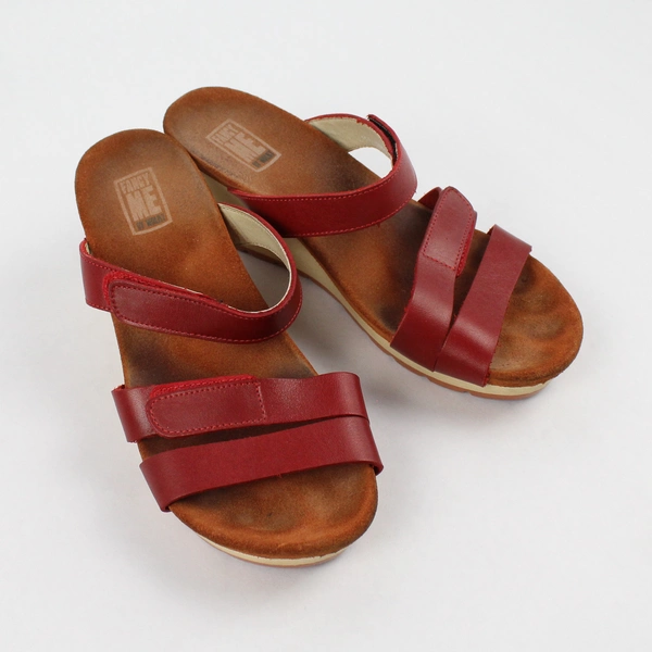 Fancy Me by Wolky Wedge Heel Sandal Women's 39 Red Straps