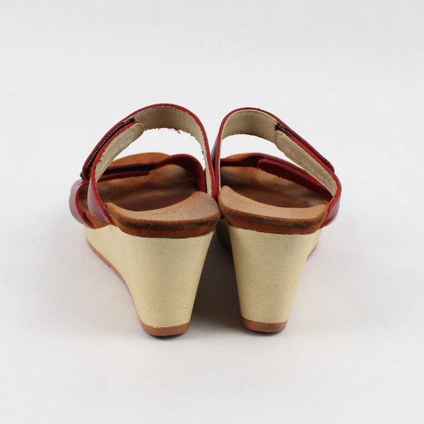 Fancy Me by Wolky Wedge Heel Sandal Women's 39 Red Straps