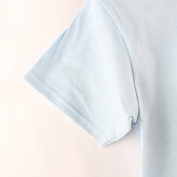 Gildan Farm Girl Baby Blue Short Sleeve T-Shirt Size M