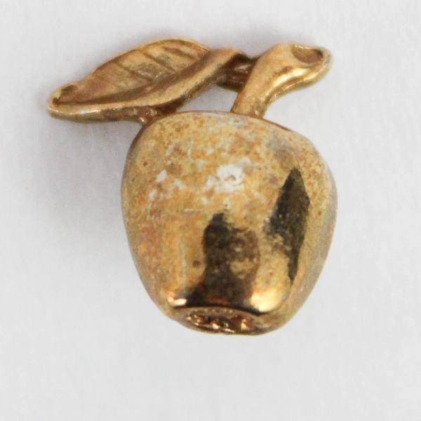 Vintage Gold Tone Metal Apple Lapel Pin Accessory