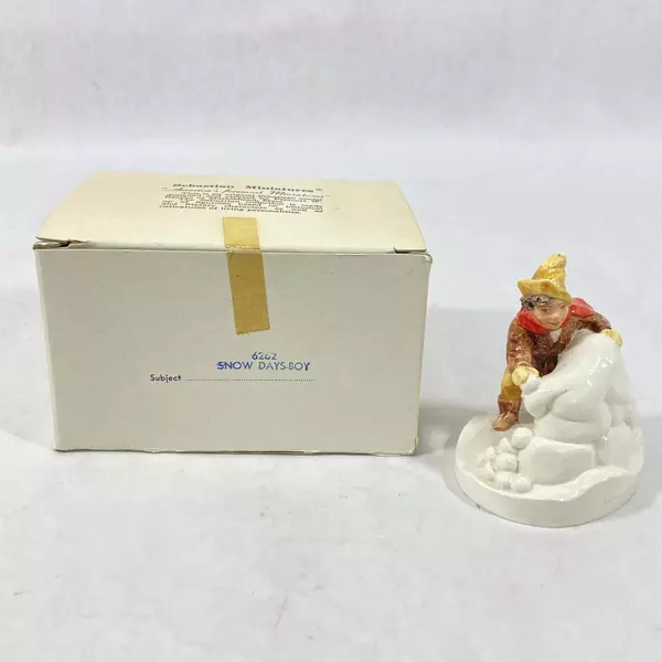 Vintage 1979 Sebastian Miniature Snow Days Boy #6262 Figurine in Box