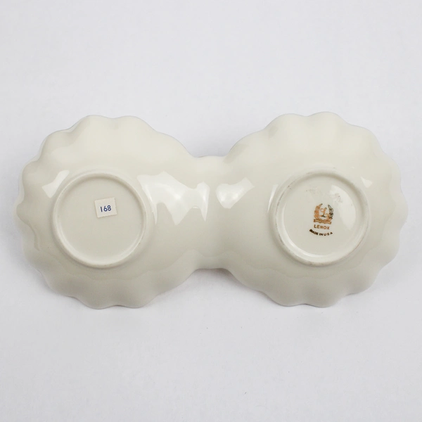 Lenox Clamshell Candy & Nut Dish White Ceramic With Painted Gold Trim