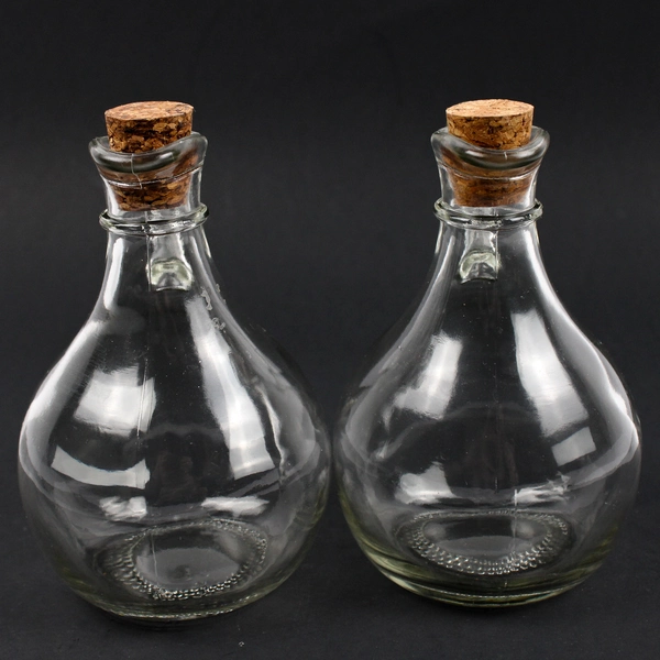Set of 2 Unmarked Clear Glass Oil and Vinegar Cruets with Glass Stoppers