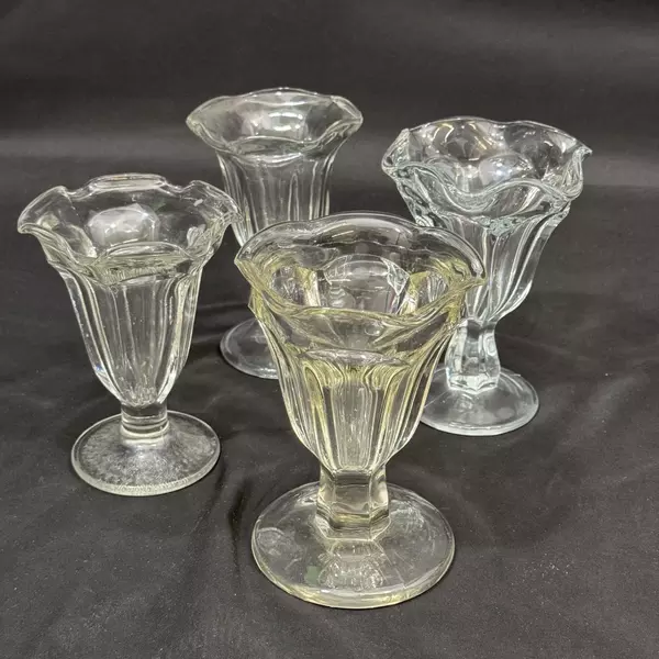Lot of 4 Clear Glass Mismatched Ruffled Rim Sundae Glasses 6.25 Inch