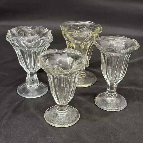 Lot of 4 Clear Glass Mismatched Ruffled Rim Sundae Glasses 6.25 Inch