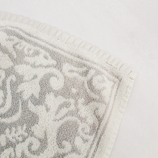 Wellesley Manor Towel, 46 x 26, White Gray Cotton Blend 