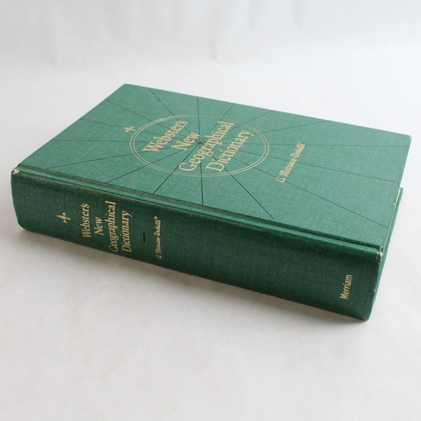 Webster's New Geographical Dictionary 1977 G. & C. Merriam Hardcover