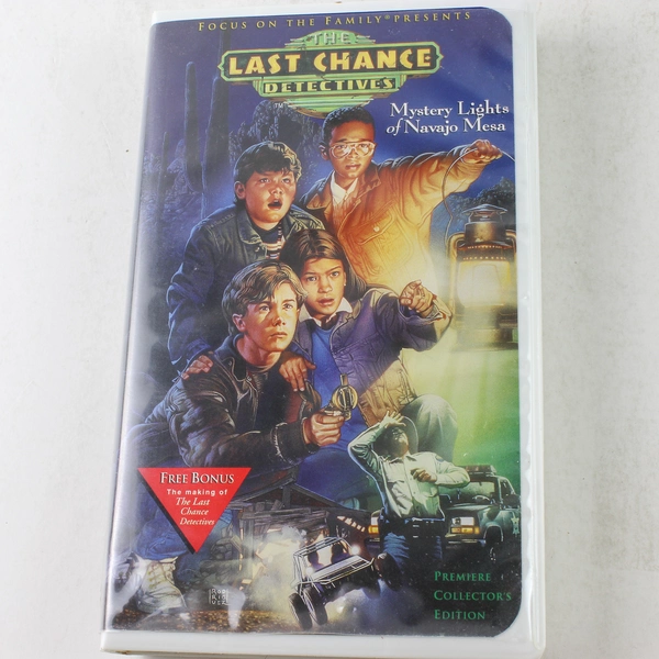 The Last Chance Detectives: Mystery Lights of Navajo Mesa VHS - 1994 Clamshell