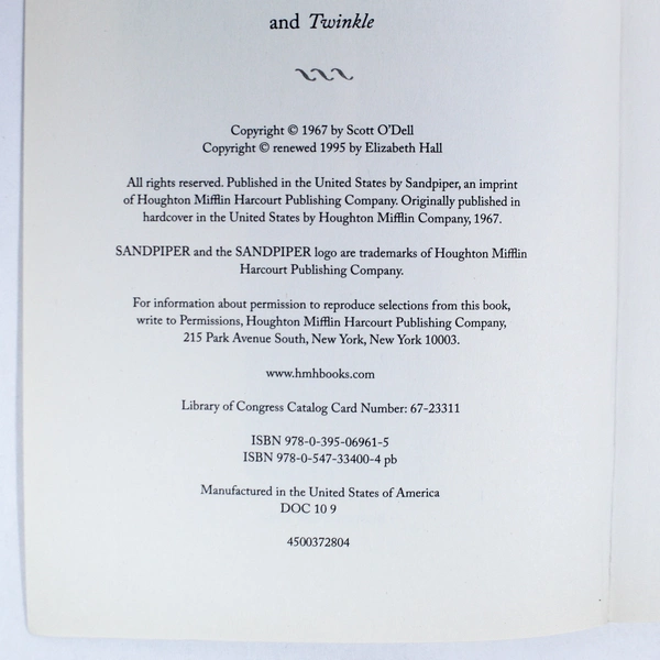 The Black Pearl by Scott O'Dell 2010 PB Pre-owned School Stamp & Writing