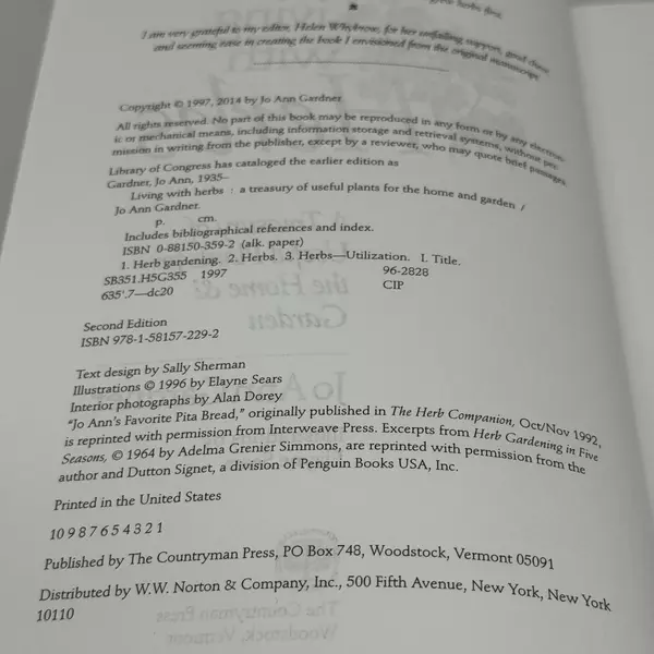 Living with Herbs by Jo Ann Gardner 2014 Paperback