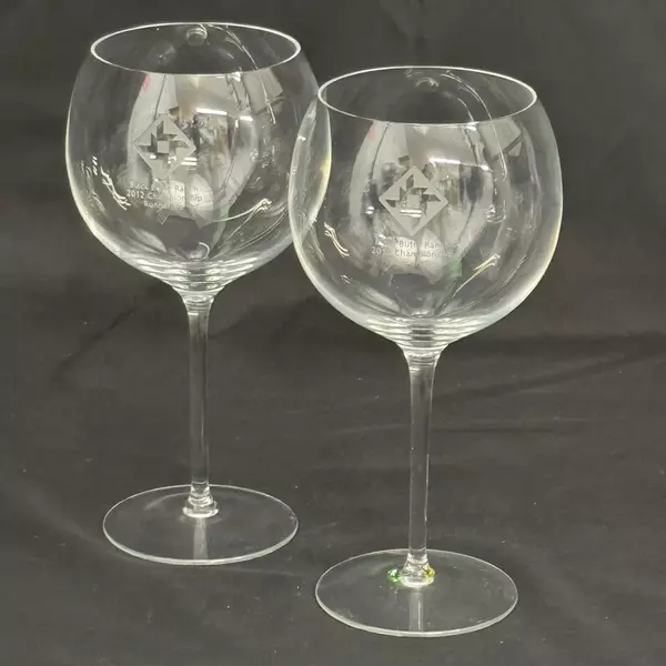Set of 2 Black Butte Ranch 2012 Championship Runner Up Crystal Red Wine Glasses