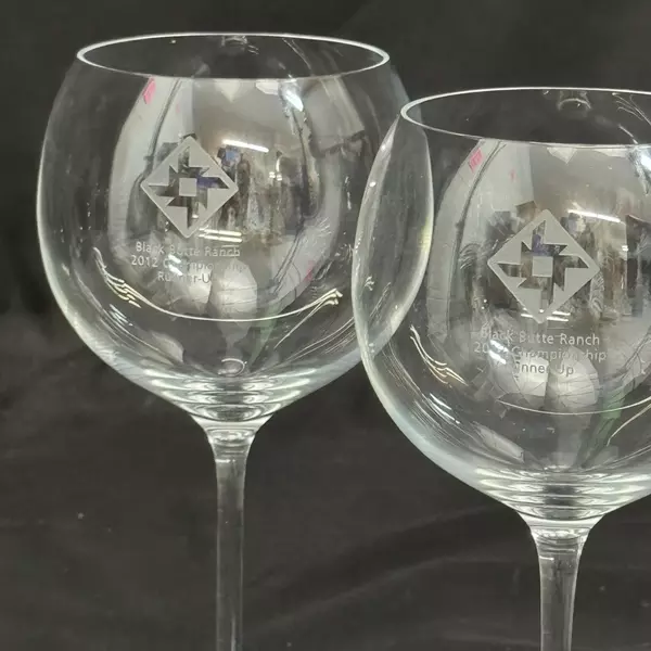 Set of 2 Black Butte Ranch 2012 Championship Runner Up Crystal Red Wine Glasses