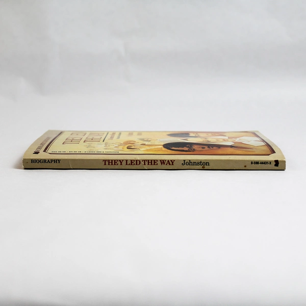 They Led The Way: 14 American Women Johanna Johnston 1973 Scholastic Paperback