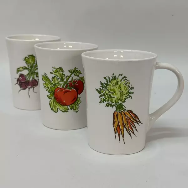 Set of 3 Signature Farmers Market Ceramic Coffee Mugs Beets Carrots Tomatoes