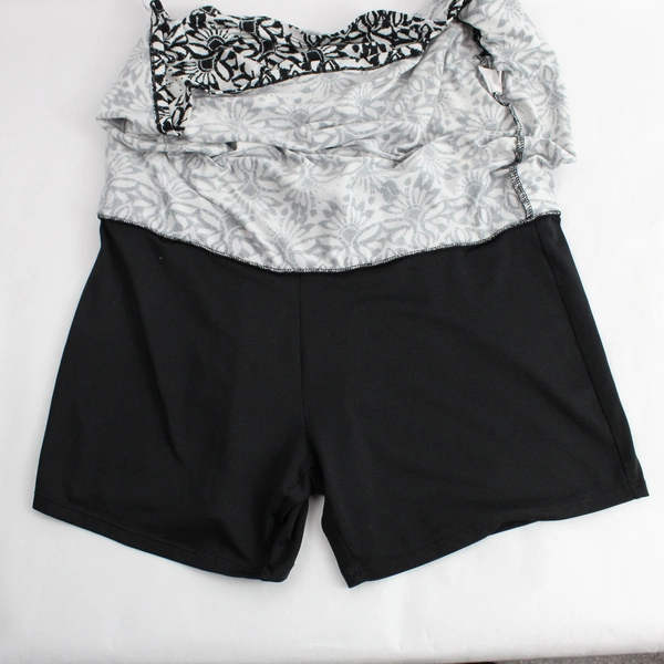 Empire Sportswear Black White Abstract Design Skort Women's Size M