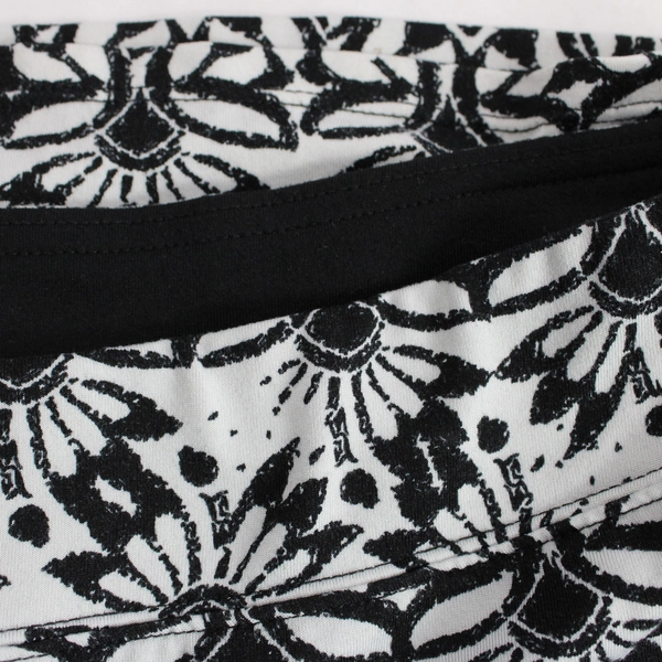 Empire Sportswear Black White Abstract Design Skort Women's Size M