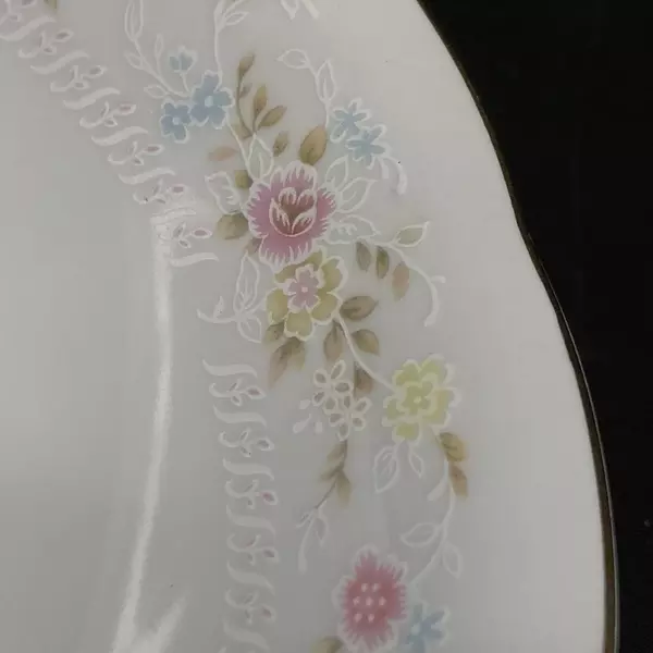 Yong Shen Hand Painted China Vegetable Bowl White With Flowers Platinum Rim