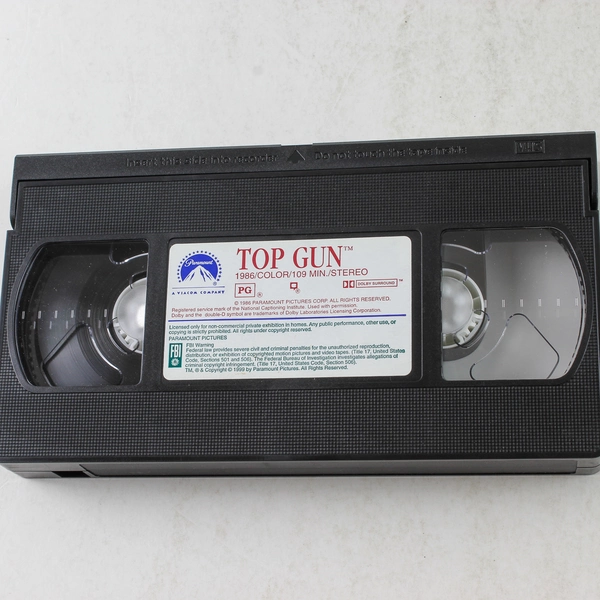 Top Gun VHS 1986 Paramount Pictures Tom Cruise Kelly McGillis