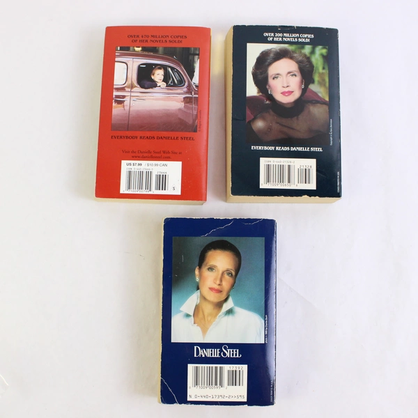 Lot of 3 Danielle Steel Romance Novels The Ring No Greater Love Lone Eagle PB