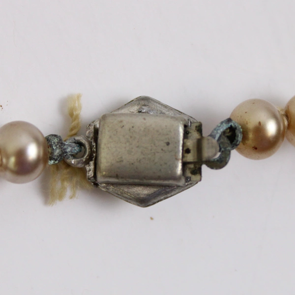 15" Faux Gold Pearl Necklace Silver Clasp with 4 Colorless Stones Vintage