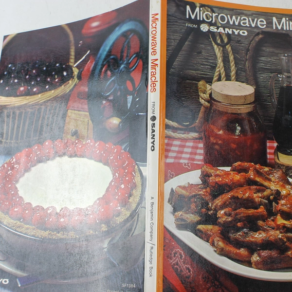 Microwave Miracles Cookbook by Sanyo 1974 Vintage Paperback Good Condition