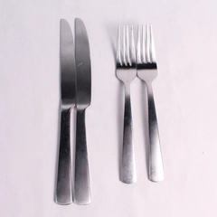 Set of 4 Oneida Anderson Stainless Steel 2 Dinner Forks and 2 Dinner Knives