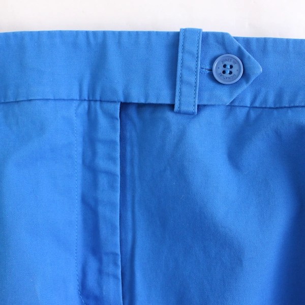 Jones New York Women's Size 8 Cerulean Blue Stretch Flat-Front Bermuda Shorts