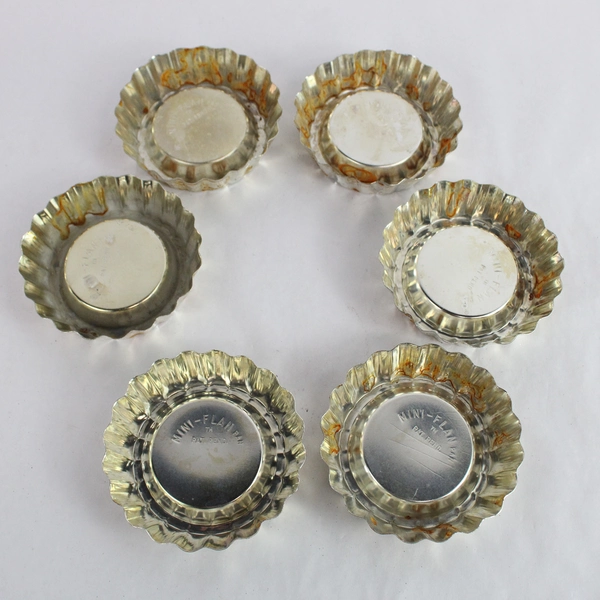 Lot of 6 Ruffled Mini Flan Or Tart Pans 4 Inch Diameter 