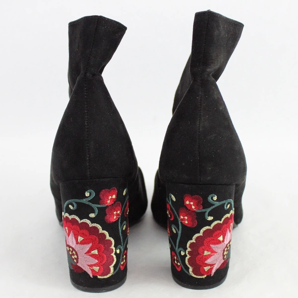 Report Sierra Black Heeled Ankle Boots Booties w/ Embroidery Suede Women's 11
