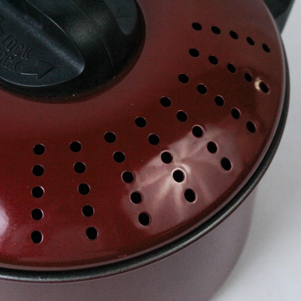 Red Aluminum Steamer Pan with Locking Vented Lid, 1 Quart, Double Handle